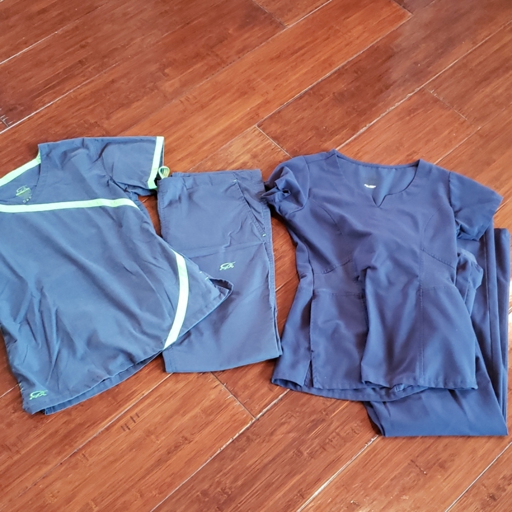 Scrubs set